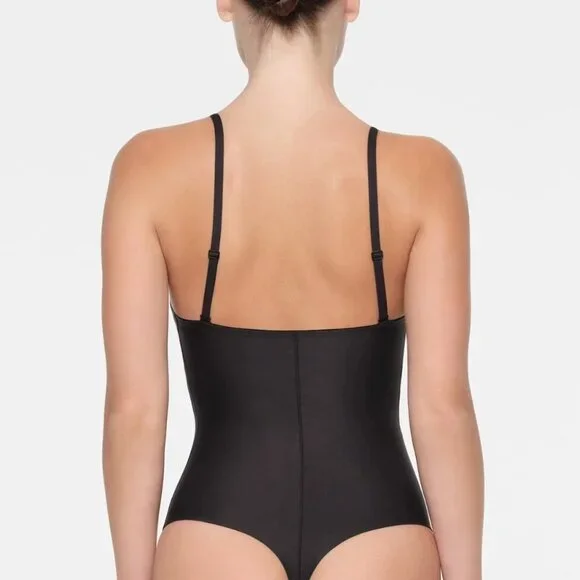 Skims Body Push Up Thong Bodysuit in Onyx, Size Medium